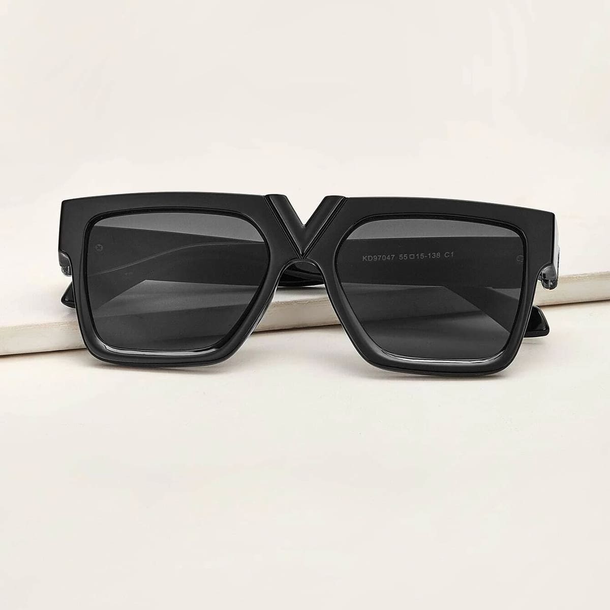 

Square Frame Sunglasses