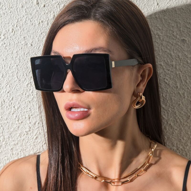 

Square Frame Sunglasses
