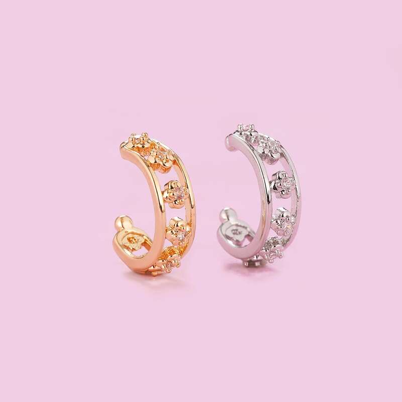 

2pcs Rhinestone Ear Cuff, Multicolor