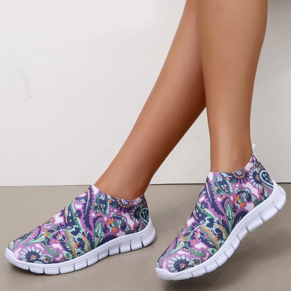 

Floral Graphic Knit Running Shoes, Multicolor