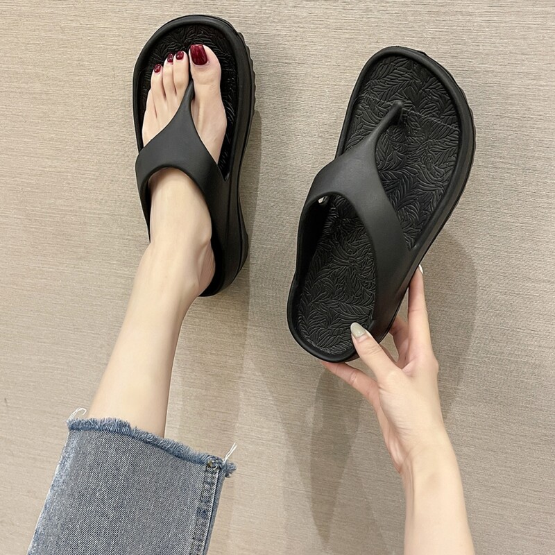 

Toe Thong Slide Sandals, Black