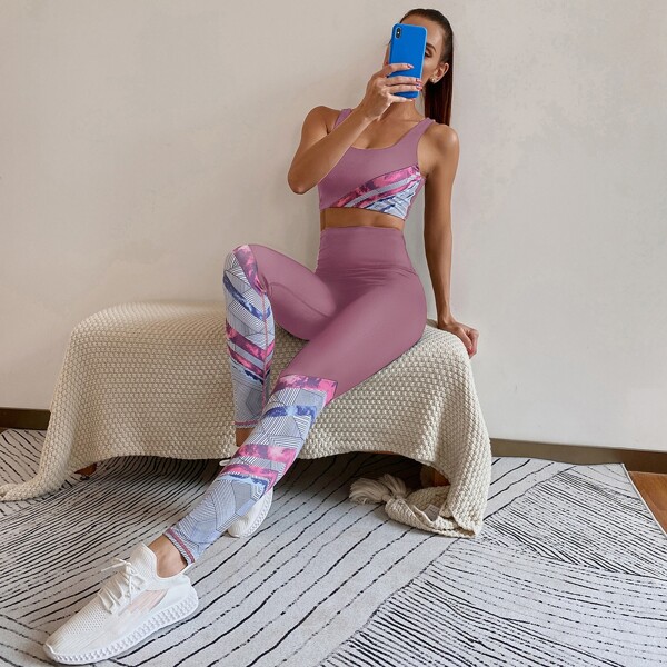 

Contrast Geo Print Sports Set, Dusty pink
