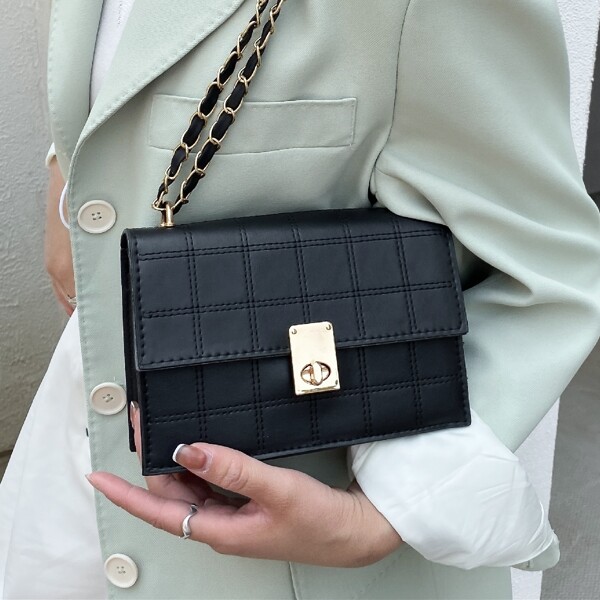 

Turn-lock Stitch Detail Shoulder Bag, Black