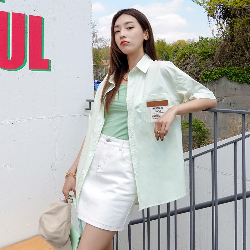 

Patched Pocket Front Blouse, Mint green