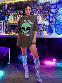 Camiseta amplia con estampado de extraterrestre y letra - Gris Oscuro - Ver 7