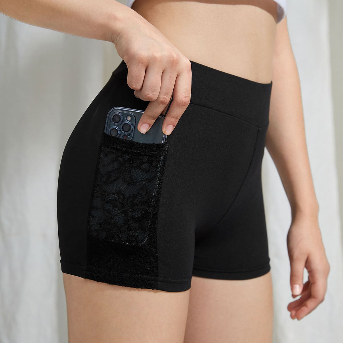 

Contrast Lace Pocket Biker Shorts, Black