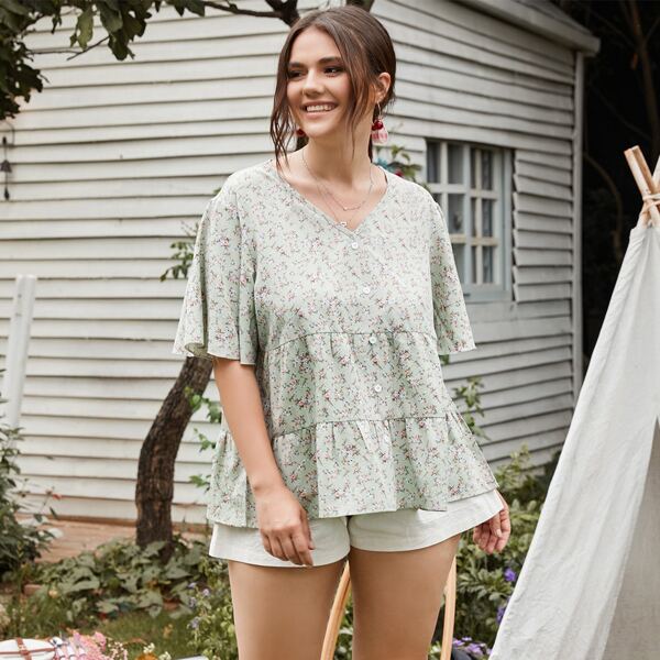 

Plus Ditsy Floral Print Button Front Blouse, Mint green
