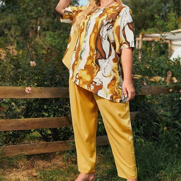 

Plus Graphic Print Top & Pants, Yellow