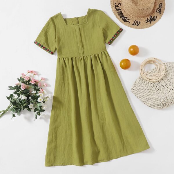 

Girls Geo Embroidery Tape A-line Dress, Dark green