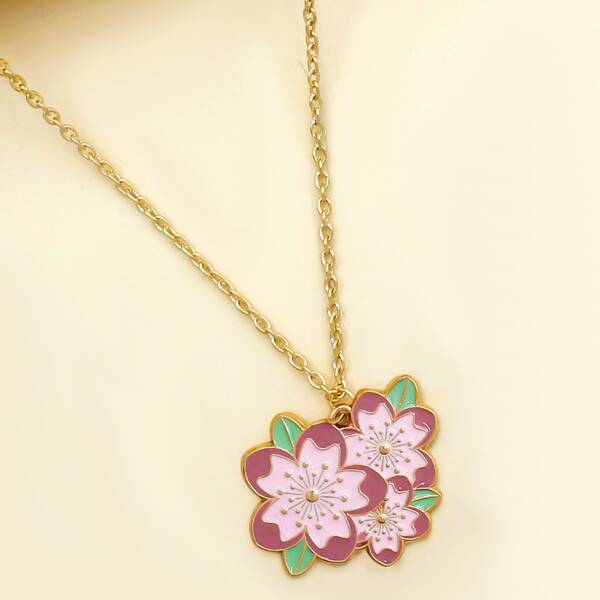 

Flower Pendant Necklace, Multicolor
