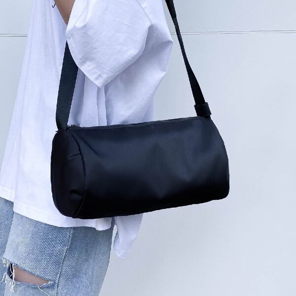

Minimalist Bucket Bag, Black