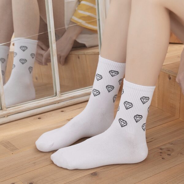 

Diamond Print Crew Socks, White