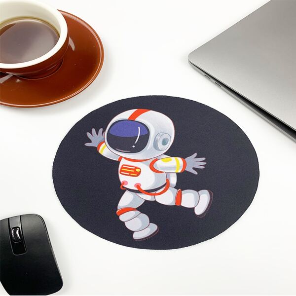 

Cartoon Astronaut Round Mouse Pad, Multicolor