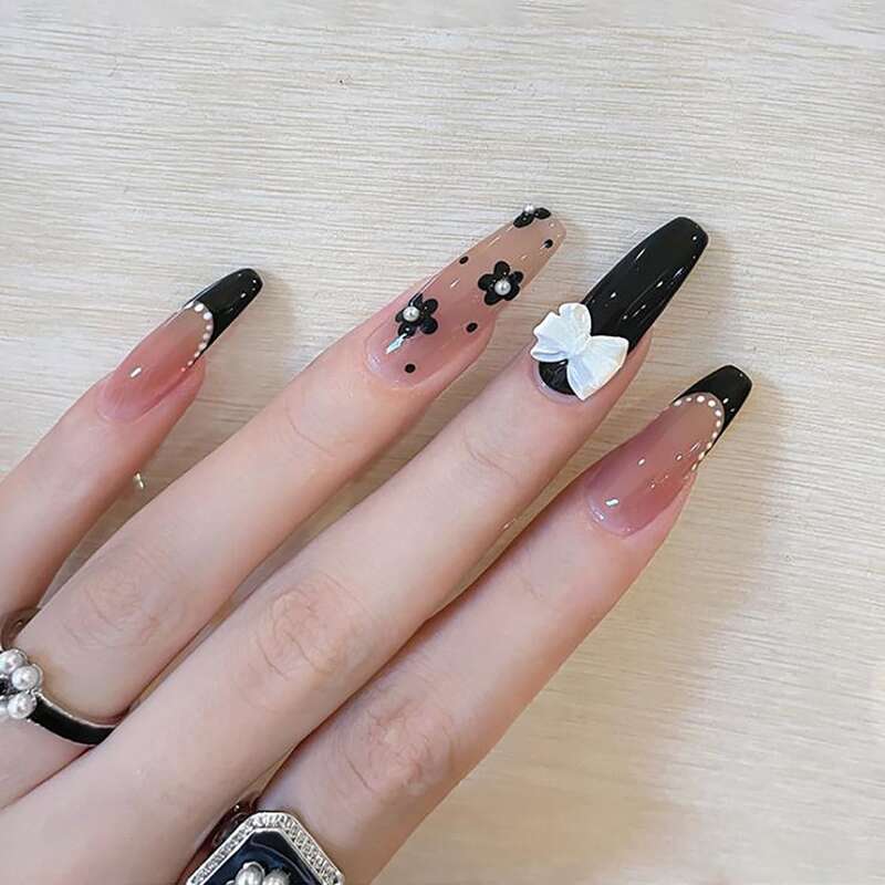 

24pcs Floral Fake Nail, Multicolor
