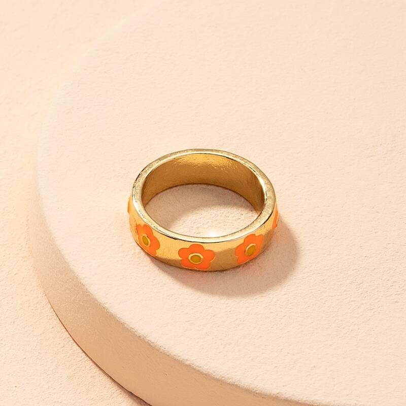 

Flower Design Ring, Gold