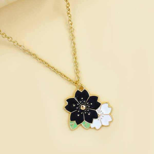 

Flower Charm Necklace, Multicolor