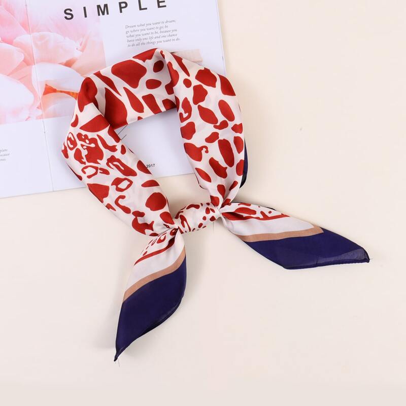 

Leopard Pattern Bandana, Multicolor