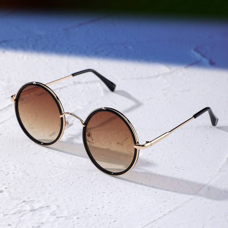 

Round Frame Sunglasses