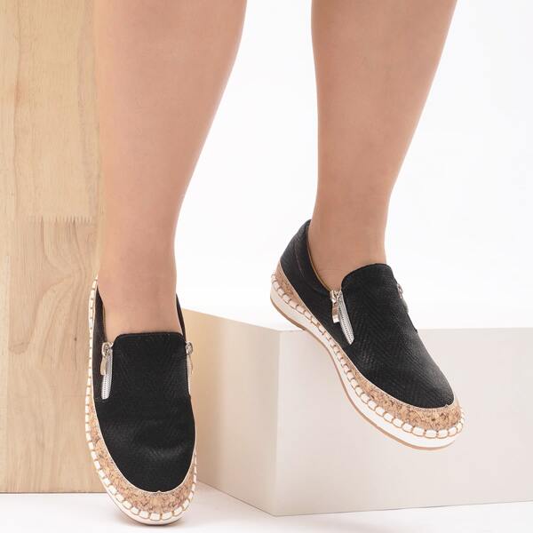 

Zipper Decor Slip On Sneakers, Black