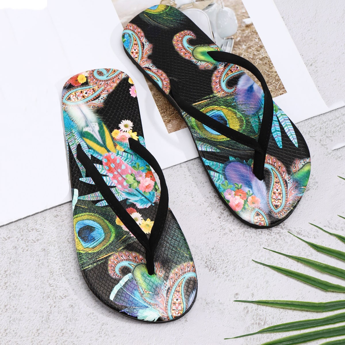 Вьетнамки с цветочным рисунком