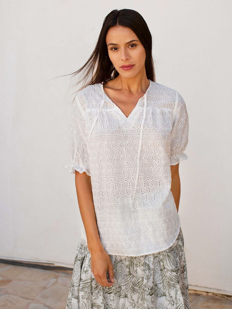 SHEIN 繫帶領荷葉邊袖網眼刺繡上衣