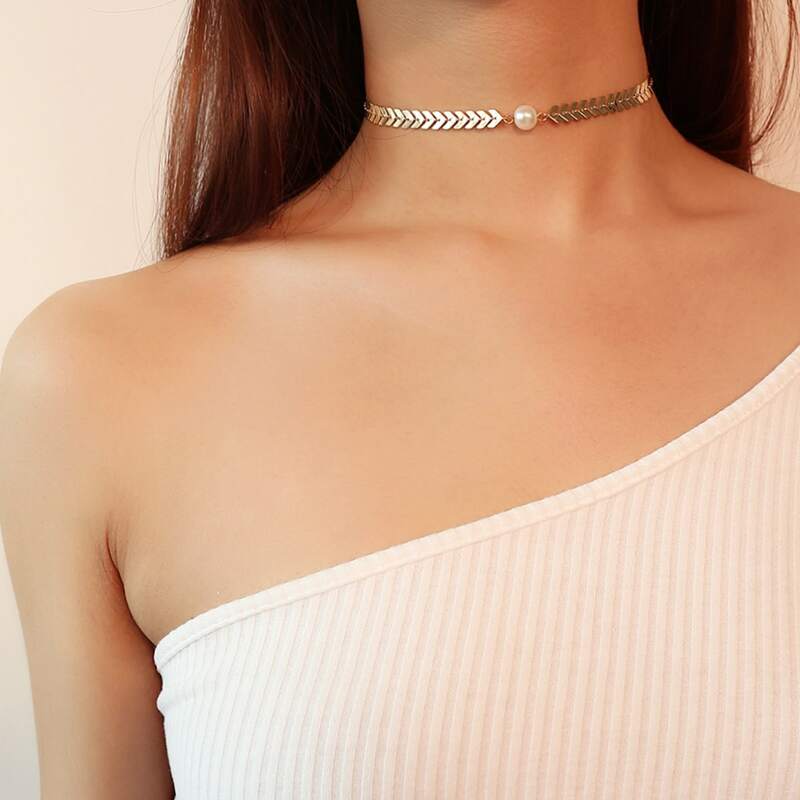 

Faux Pearl Choker, Gold