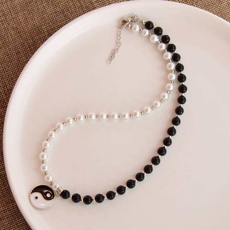 

Yin & Yang Faux Pearl Choker, Black and white