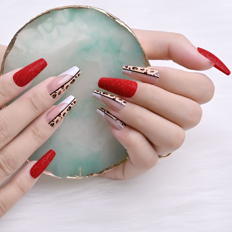

24pcs Leopard Fake Nail & 1sheet Tape & 1pc Nail File, Pink