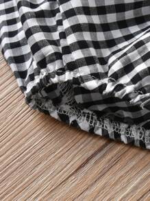 SHEIN Baby Eyelet Embroidery Scallop Trim Top & Gingham Shorts With Headband - Black and White - View 5