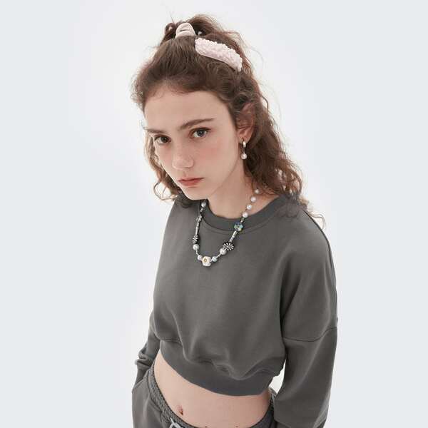 

Drop Shoulder Solid Crop Pullover, Grey