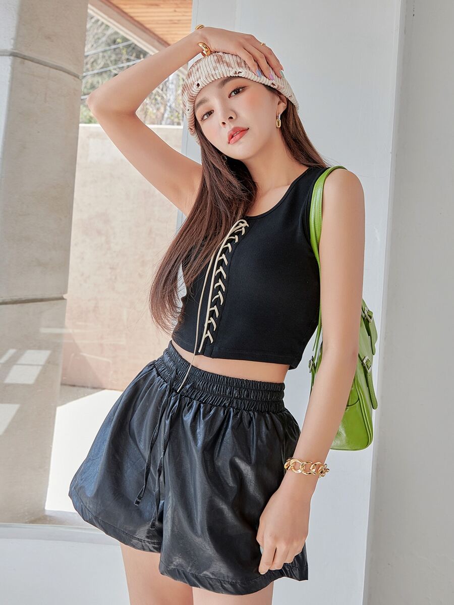 DAZY Áo crop top buộc dây phía trước dành cho nữ - màu đen - Xem 1