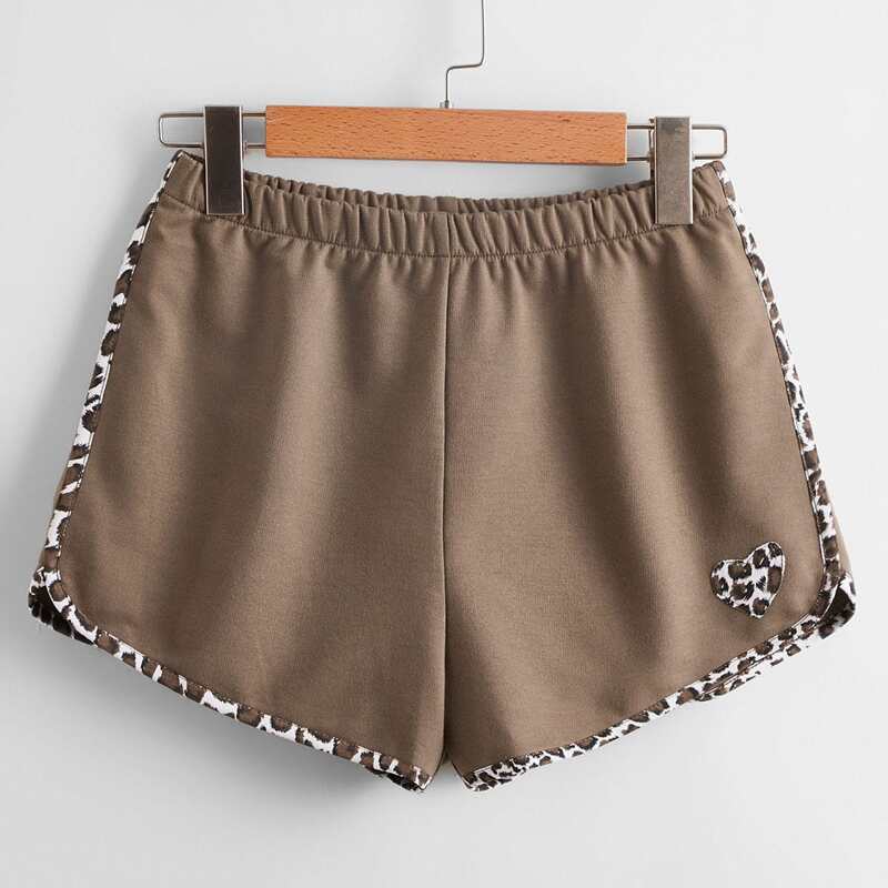 

Leopard Trim Heart Graphic Shorts, Mocha brown