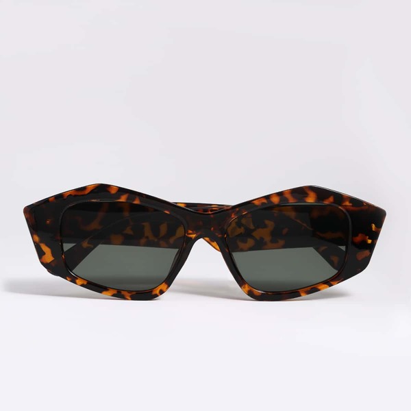 

Tortoiseshell Frame Sunglasses