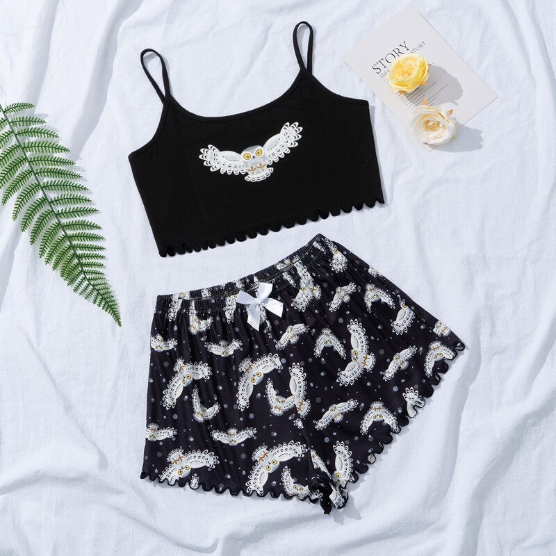 

Cartoon Graphic Scallop Cami Top & Bow Shorts PJ Set, Multicolor