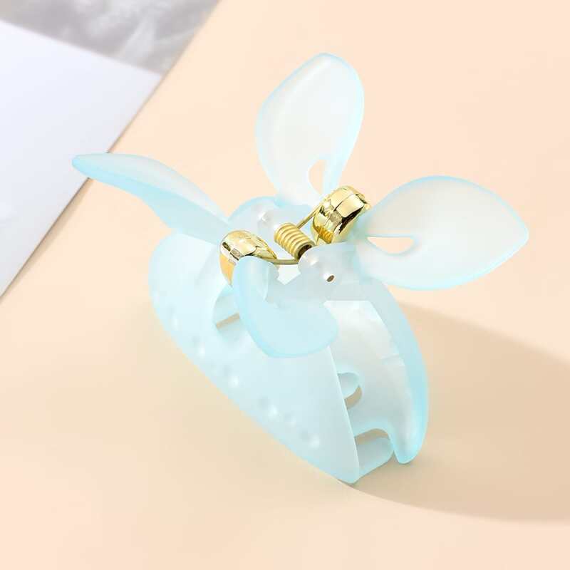 

1pc Butterfly Hair Claw, Baby blue