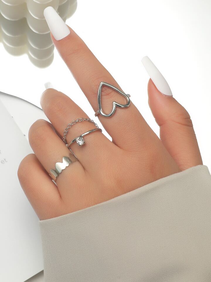 Our 3pcs Heart Decor Ring is such a vibe ROMWE