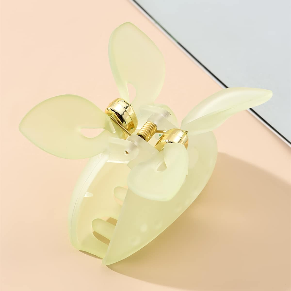 

1pc Butterfly Hair Claw, Yellow