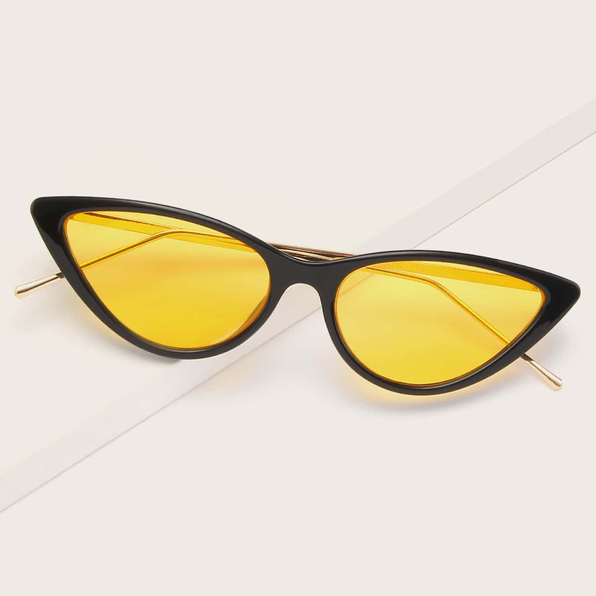 

Cat Eye Sunglasses
