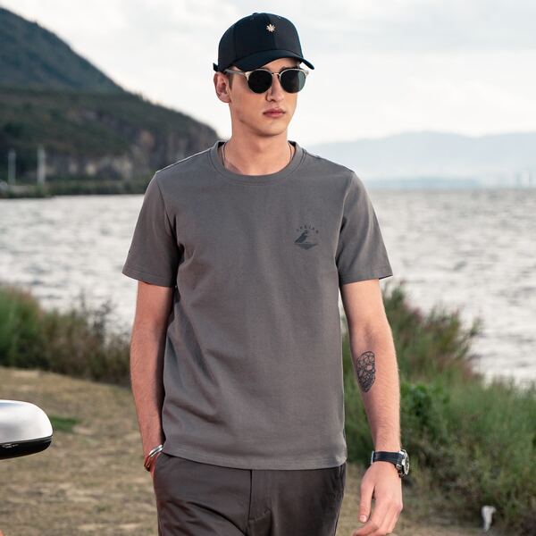 

Men Slogan Graphic Round Neck Tee, Grey