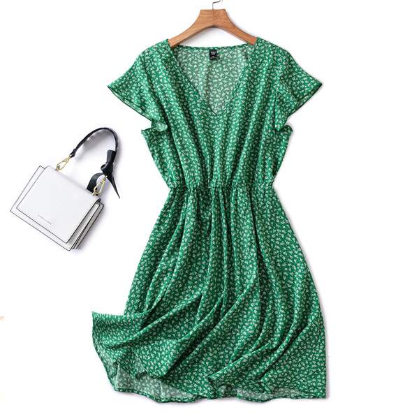 

Plus Ditsy Floral V Neck A-line Dress, Green