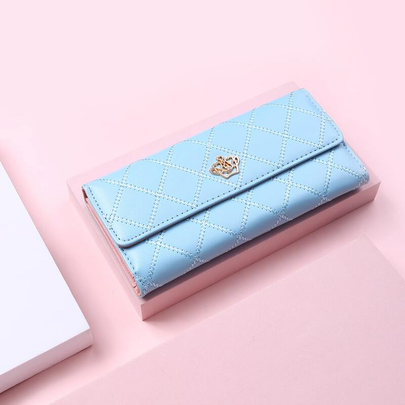 

Crown Quilted Purse, Baby blue