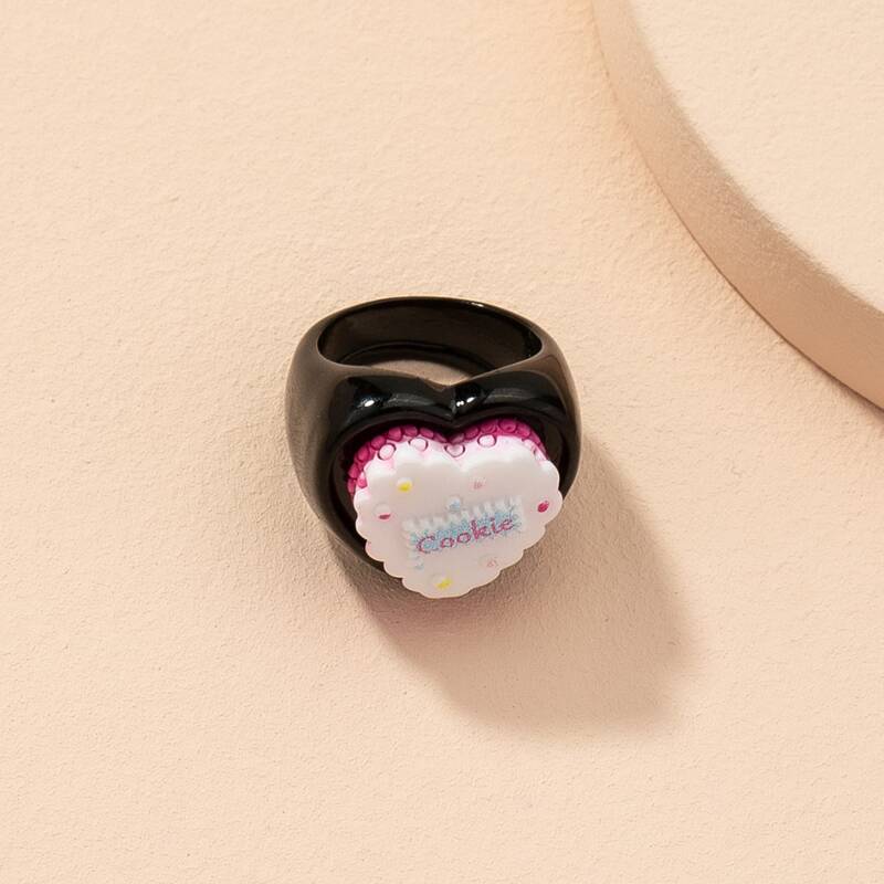 

Heart Design Ring, Black