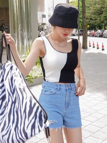 DAZY Shorts mezclilla desgarro bajo crudo - Lavado ligero - Ver 5