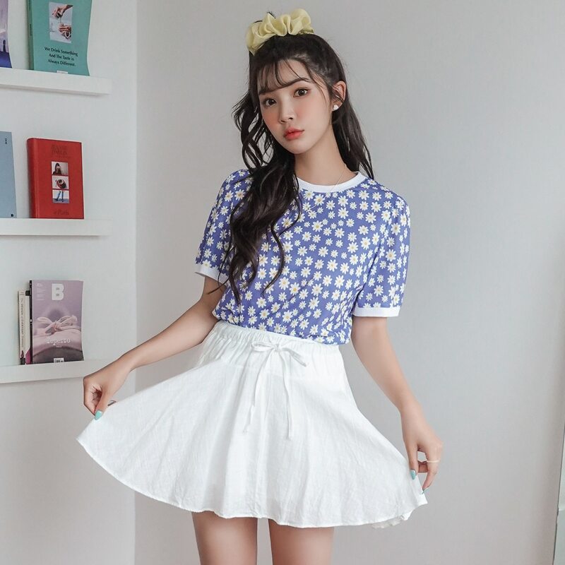 

Ditsy Floral Contrast Binding Tee, Dusty blue