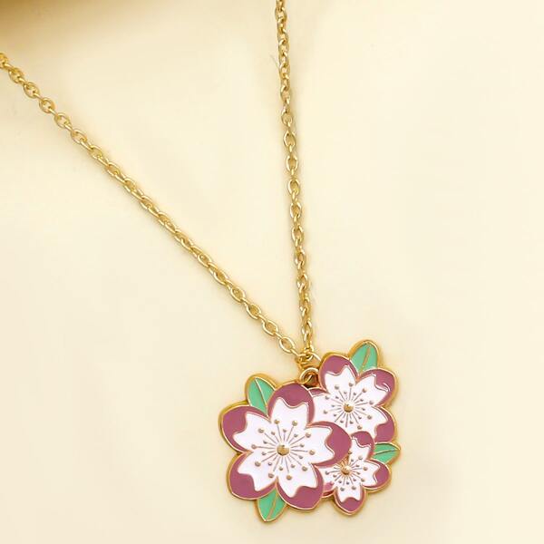 

Flower Pendant Necklace, Multicolor