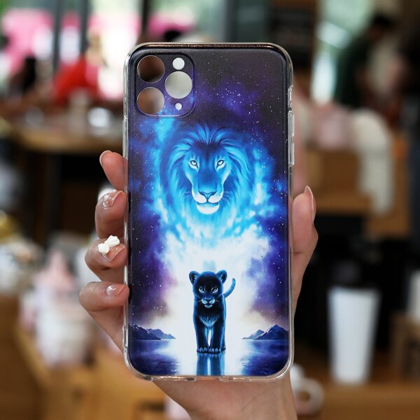 

Lion Pattern Phone Case, Multicolor