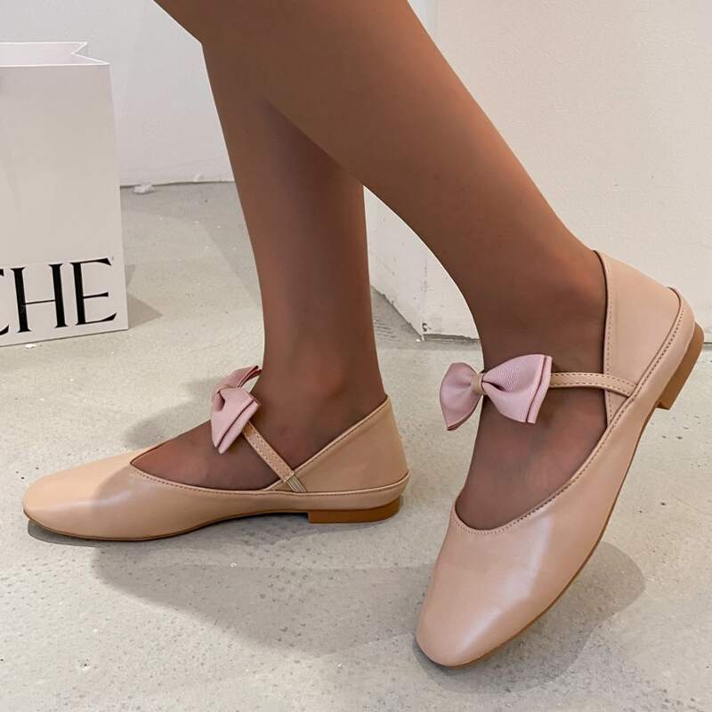 

Bow Decor Mary Janes, Pink