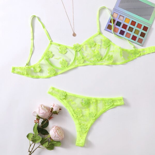 

Plus Neon Lime Applique Mesh Underwire Lingerie Set, Lime green