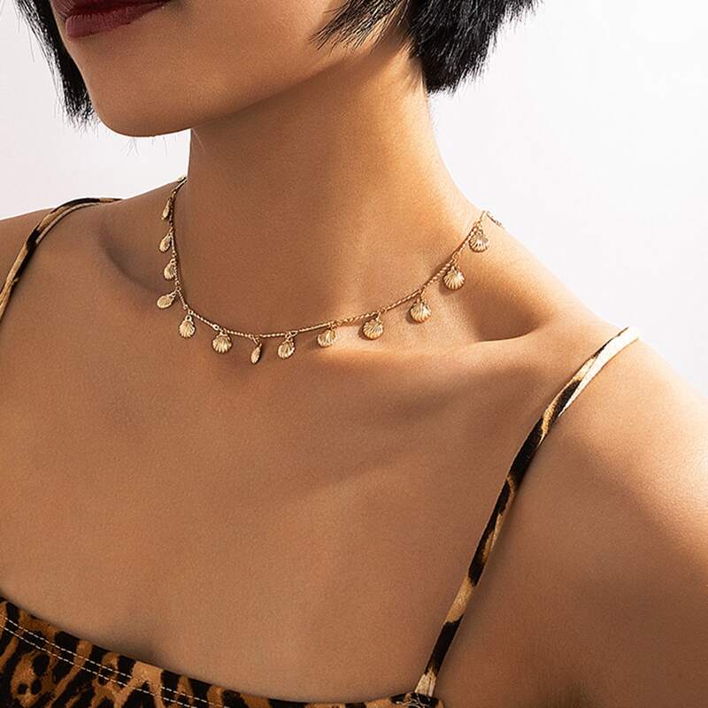 

Shell Decor Necklace, Gold