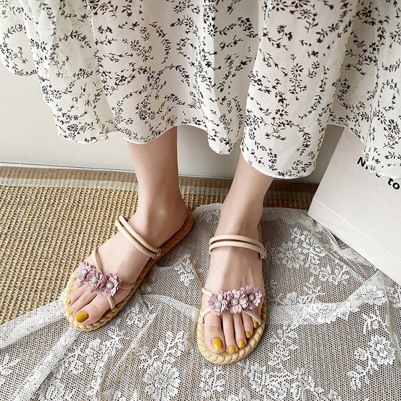 

Flower Decor Straw Sandals, Multicolor
